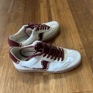 Dolce Vita sneakers